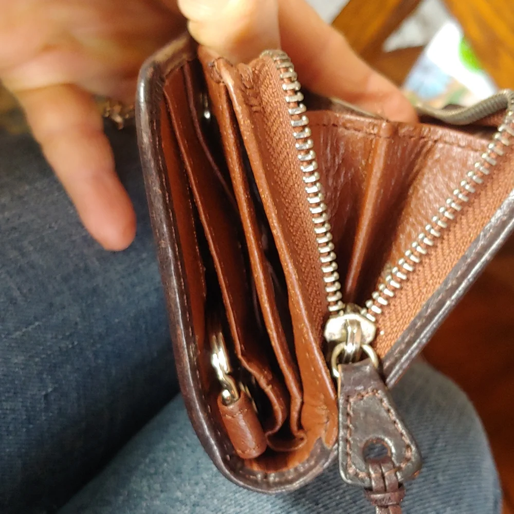 Brighton leather wallet - Picture 7 of 16